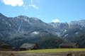 &Uuml;ber den D&auml;chern von San Martino, in Badia/Dolomiten