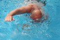 Oli, der Meisterschwimmer