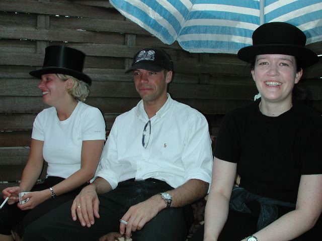 Nun verziehen sich...