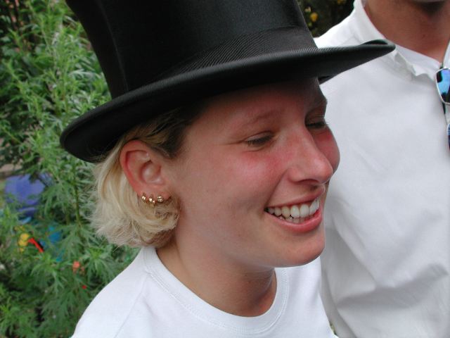 Nina, leicht grinsend :-)