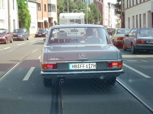 Auf dem Weg zur Kirche
